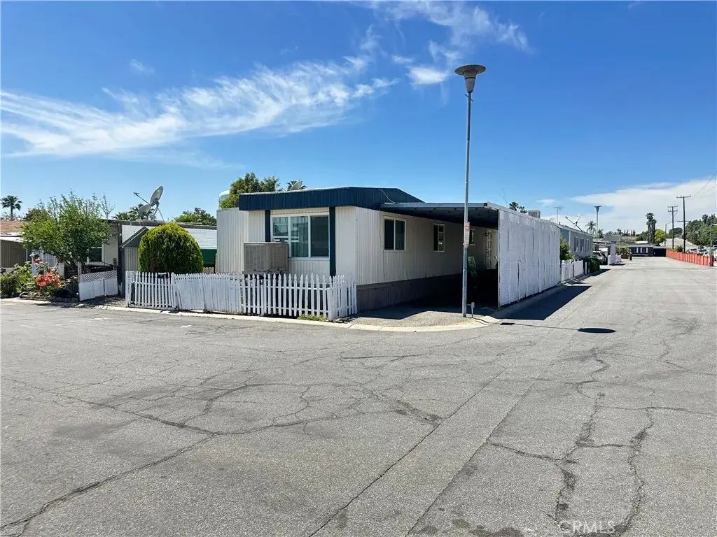 2250 W Mill 53, Colton