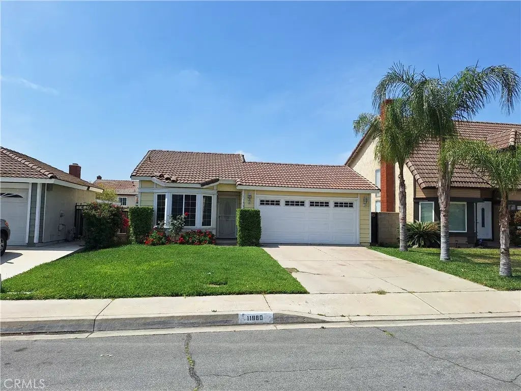 11960 Oakwood Drive, Fontana