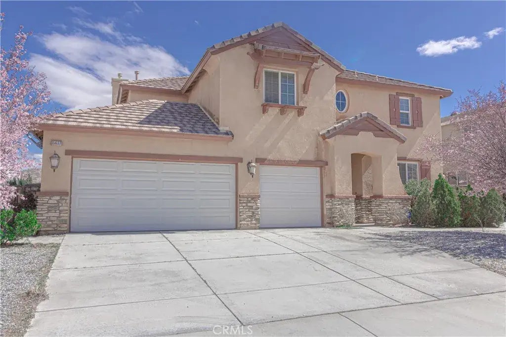 15637 Bow String Street, Victorville