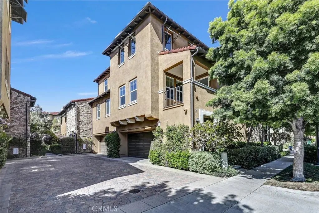 110 Roadrunner, Irvine