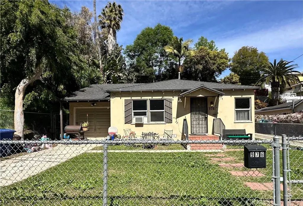 974 W 5th Street, San Pedro