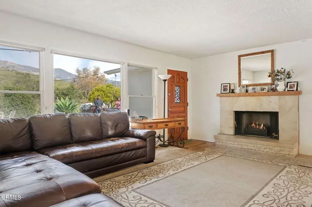 10800 Calle Real, Goleta