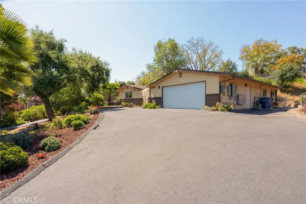 2211 Sunset Drive, Escondido