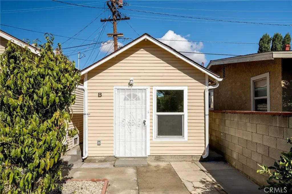 359 W Garfield Avenue B, Glendale