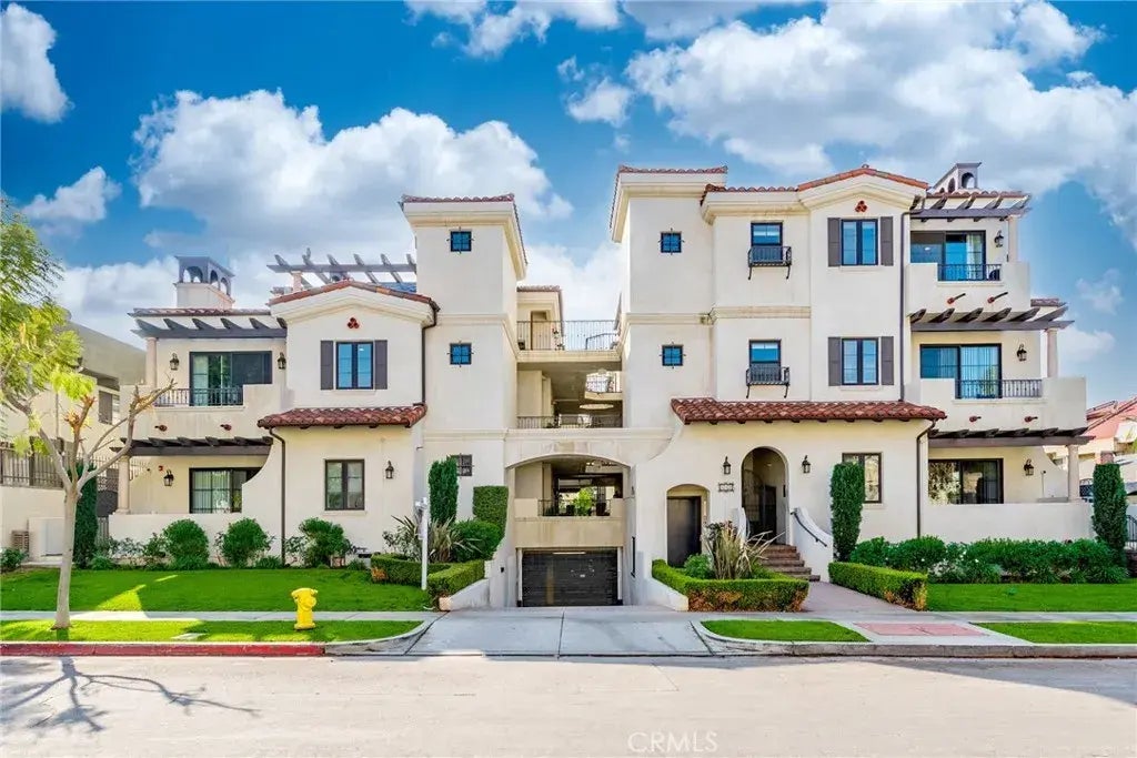 342 Myrtle Street 301, Glendale