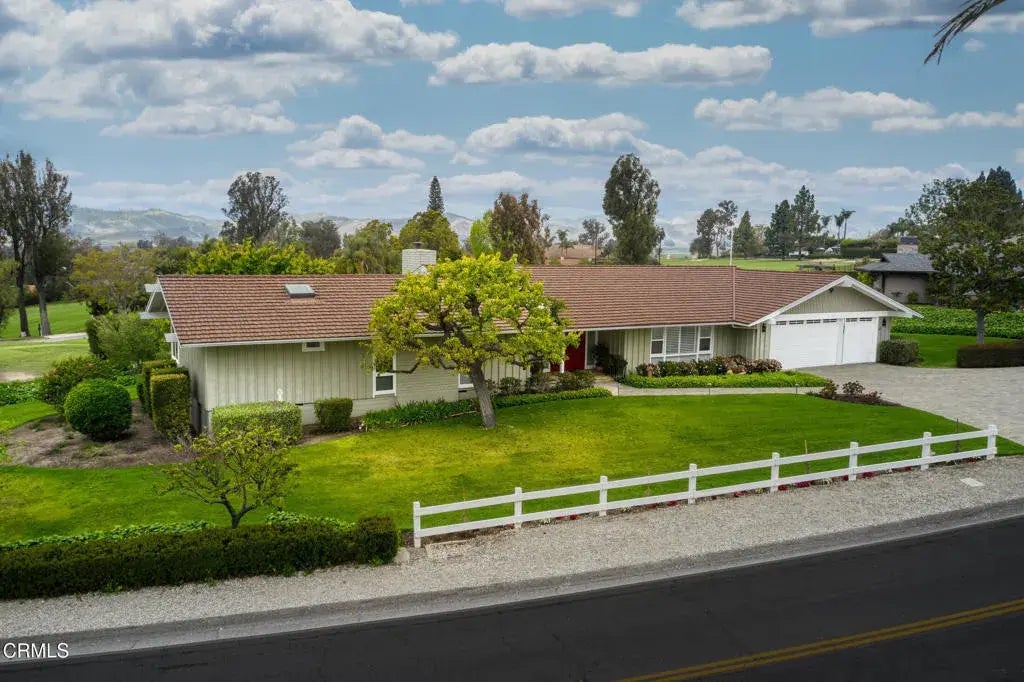 1451 Calle Aurora, Camarillo