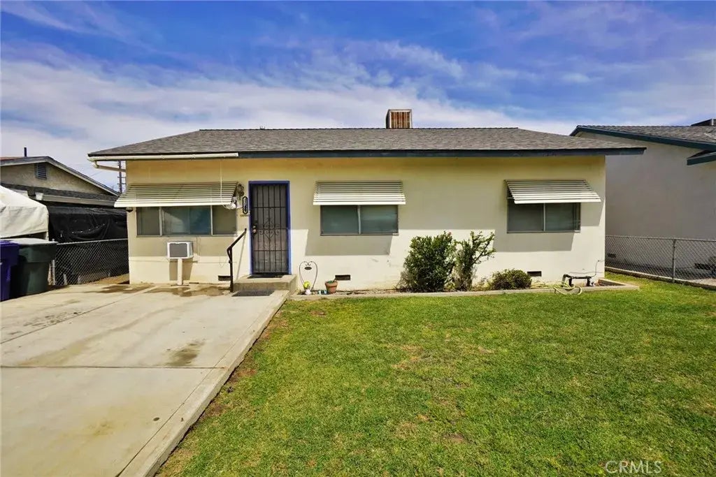 1240 Washington Street, Hanford