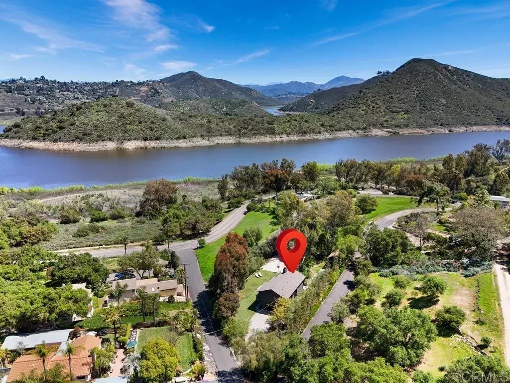 9801 Tamarack Lane, Escondido