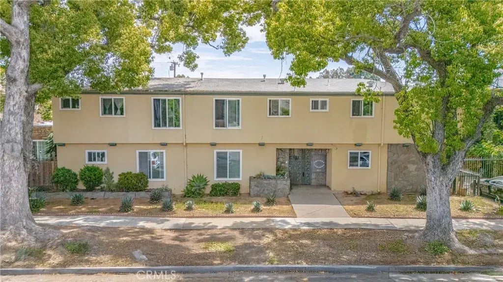 611 S Orange Avenue 11, Santa Ana