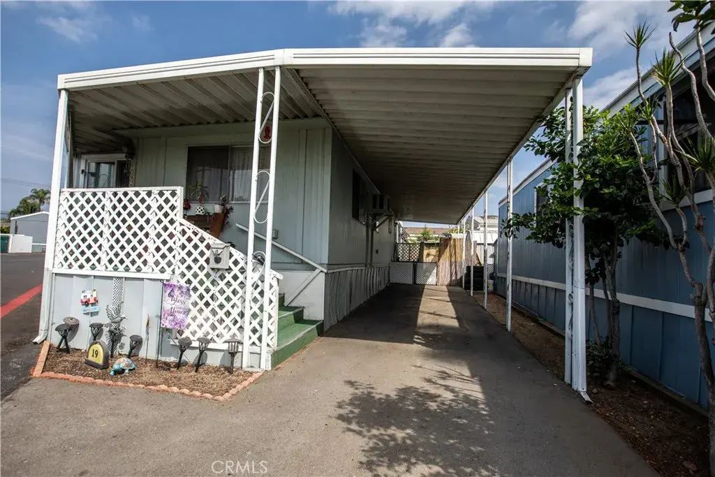 1700 S Glendora Sp19, Glendora