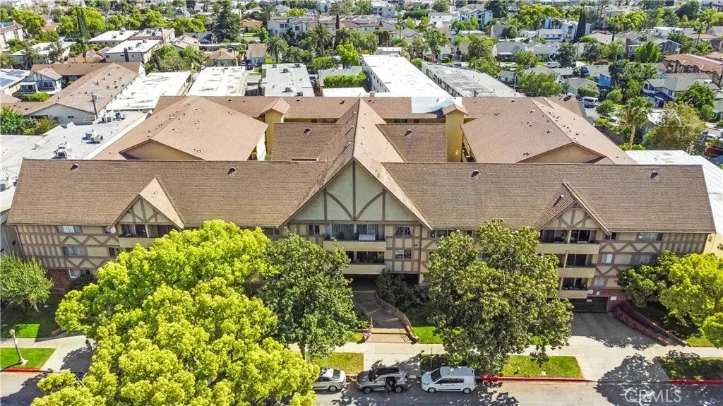 600 W Stocker Street 303, Glendale