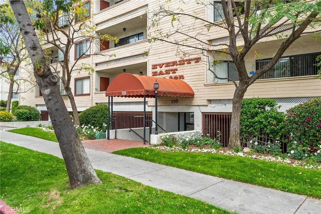 110 N Everett Street 309, Glendale