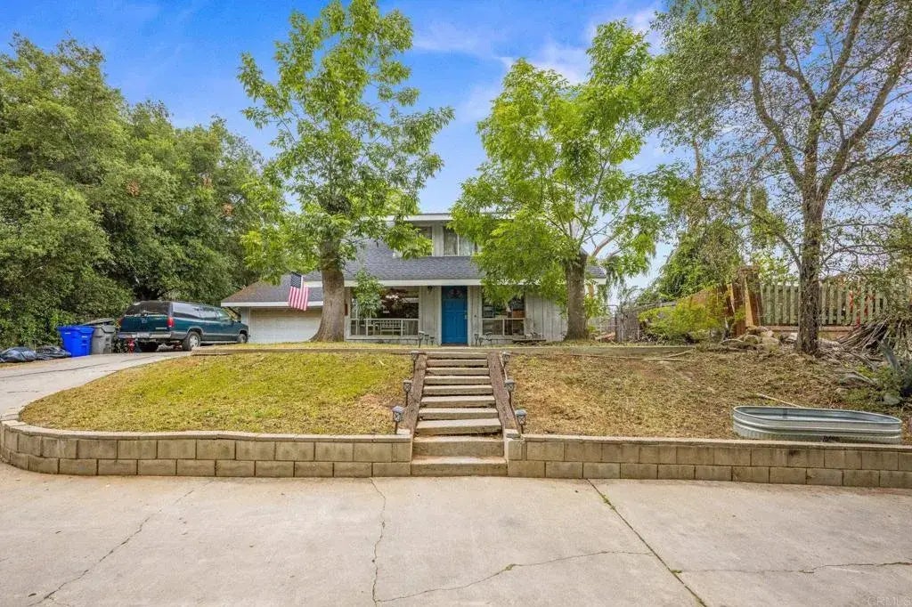 712 Convertible Lane, Fallbrook