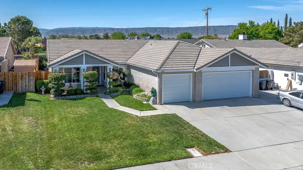 6030 Treehaven Court, Lancaster