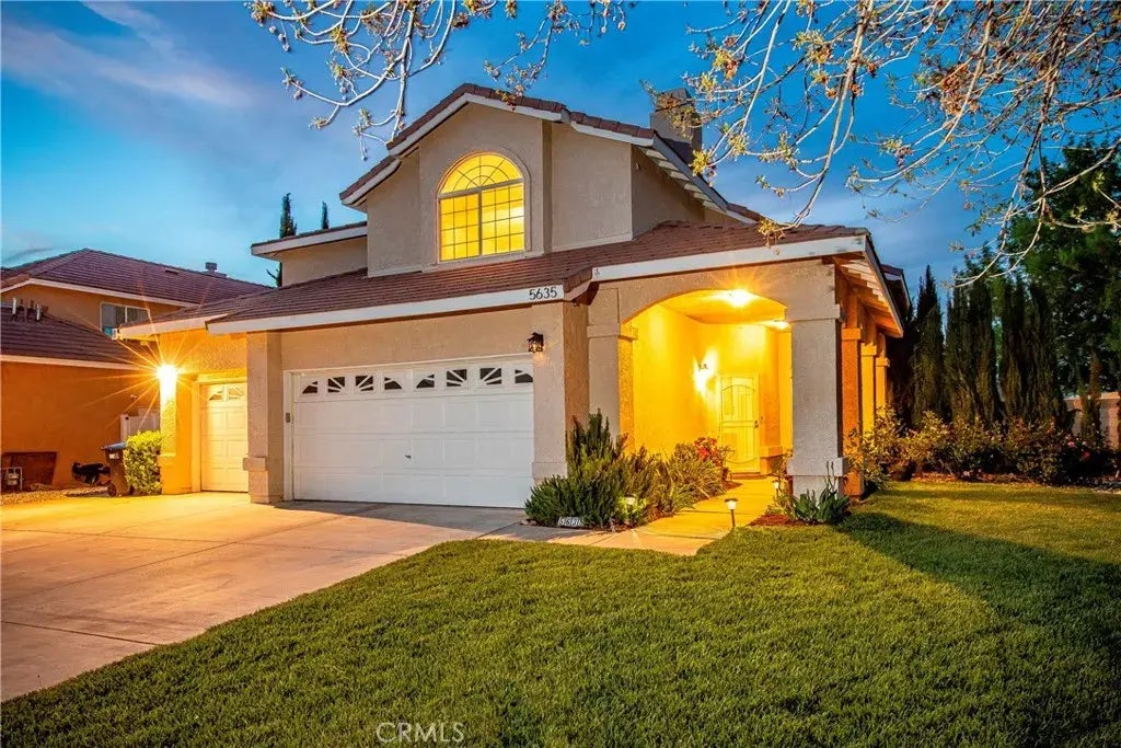 5635 W Avenue L1, Lancaster