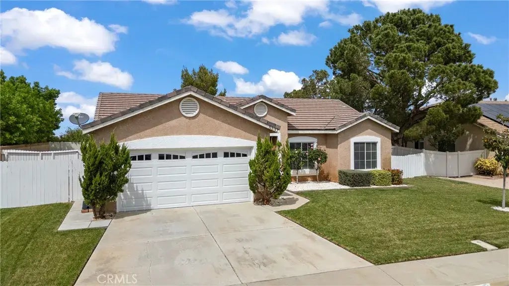 5537 W Avenue L-15, Lancaster