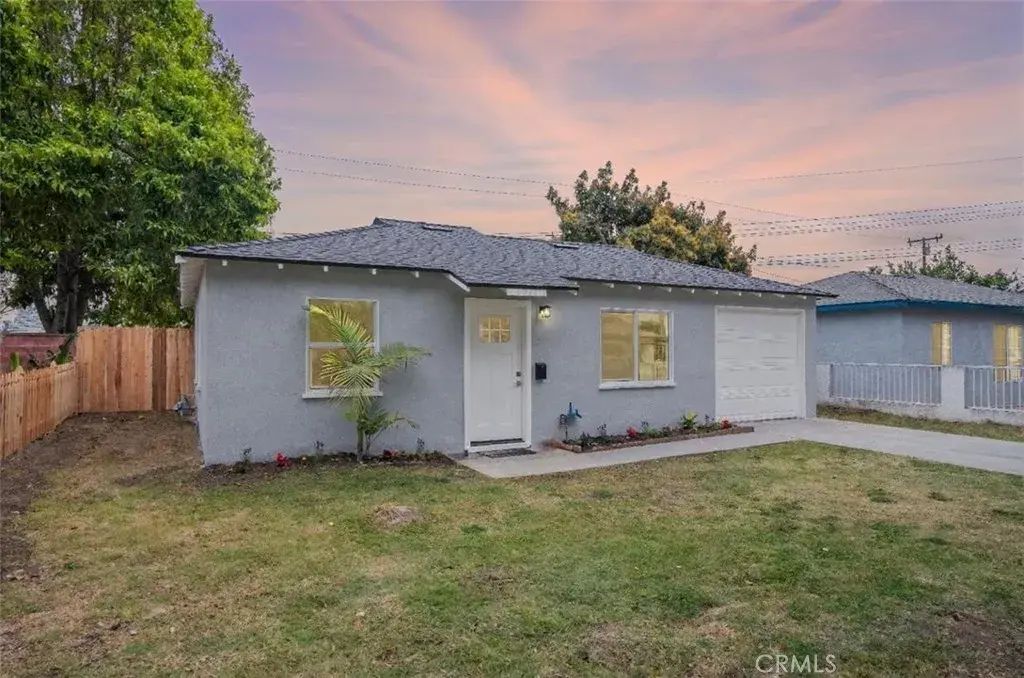6022 Camerino, Lakewood