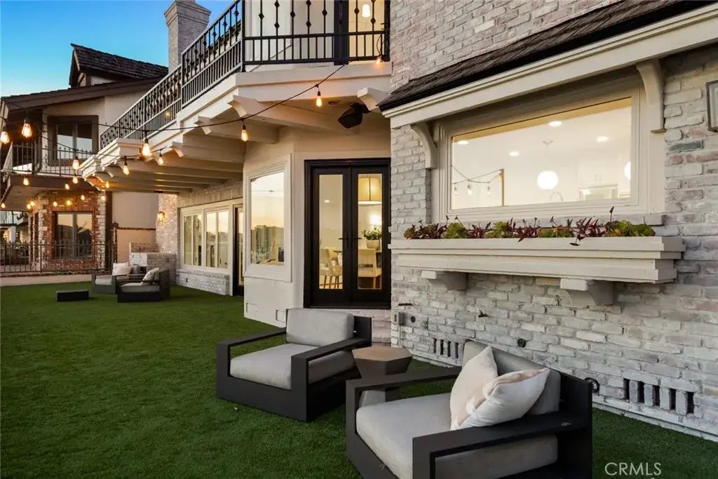 3342 Venture Drive, Huntington Beach