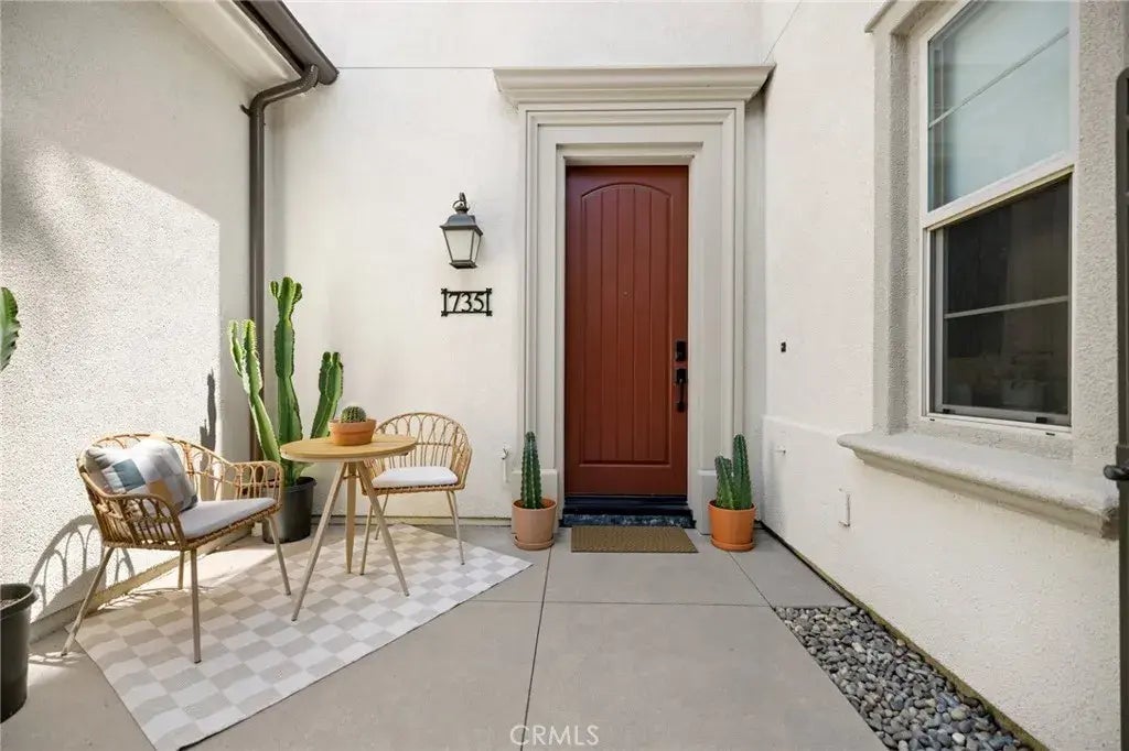 735 E Valencia Street, Anaheim