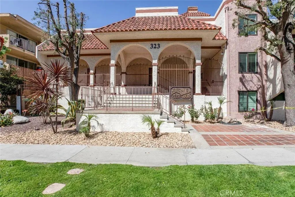 323 N Jackson Street 105, Glendale