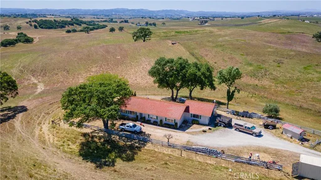 1975 Hidden Acre Ln, Paso Robles