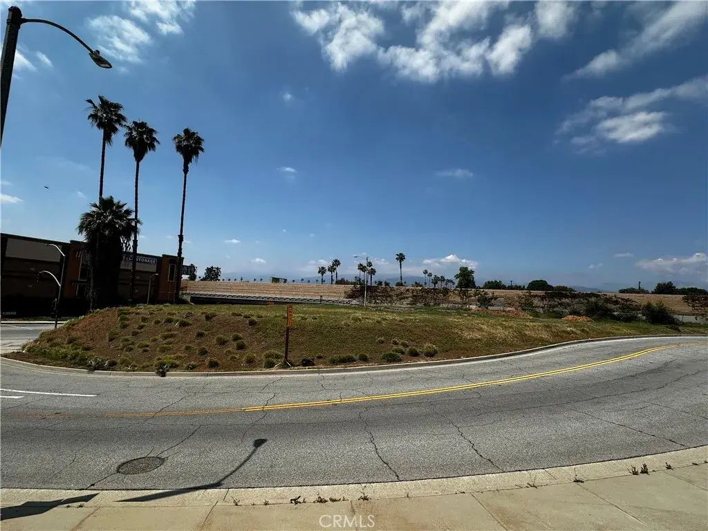 1401 E Garvey South, West Covina