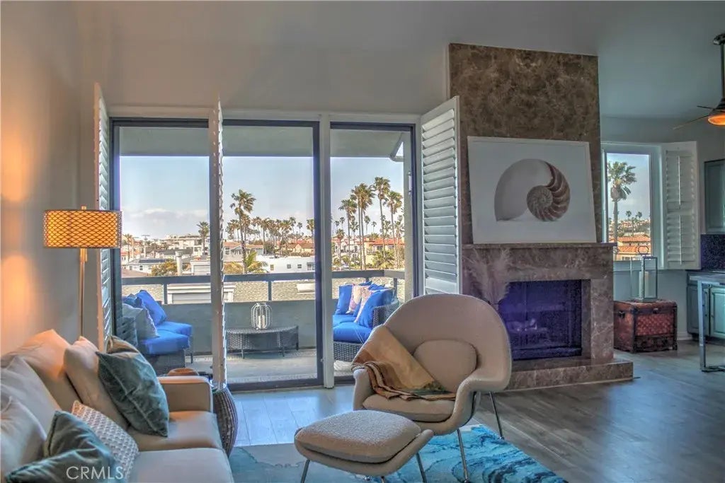 1007 S Catalina Avenue 212, Redondo Beach