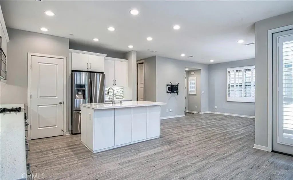 124 Excursion, Irvine