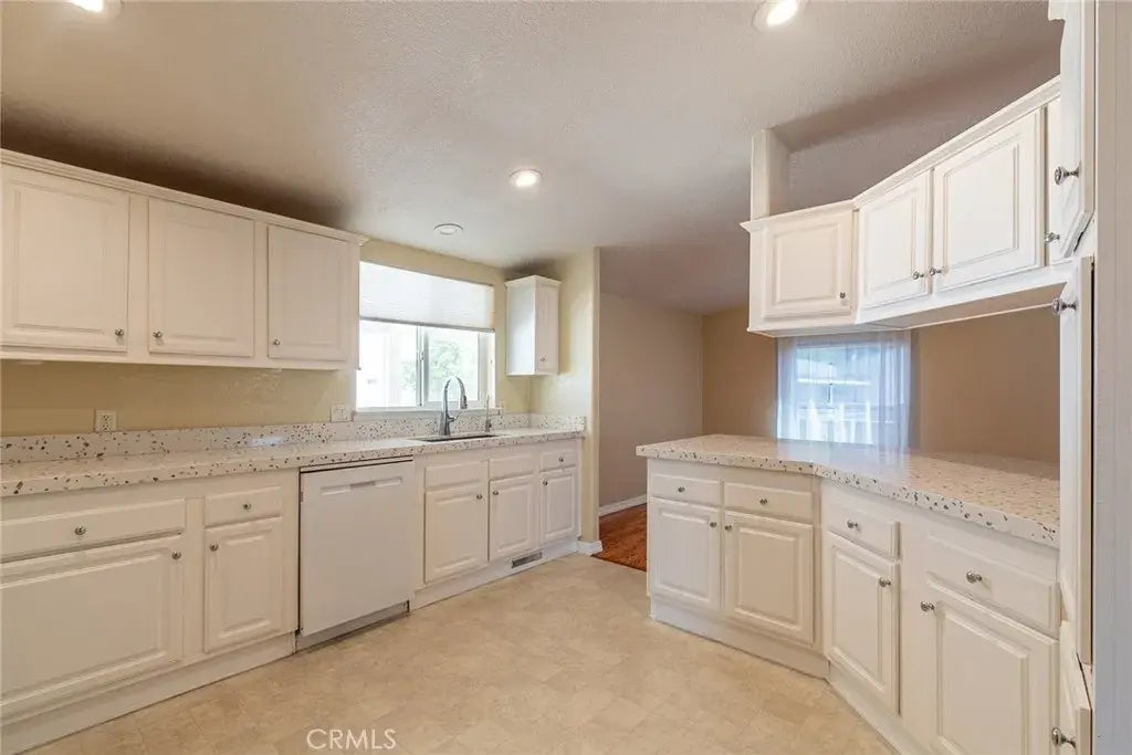 35442 Canteen, Thousand Palms