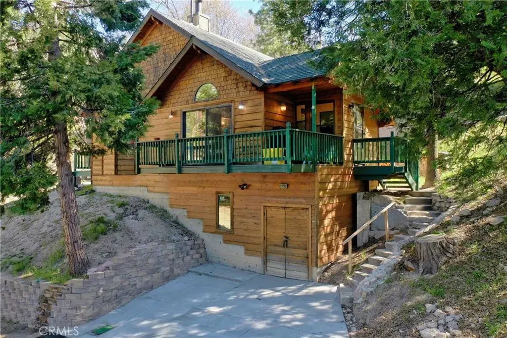 29278 Pine Drive, Cedar Glen