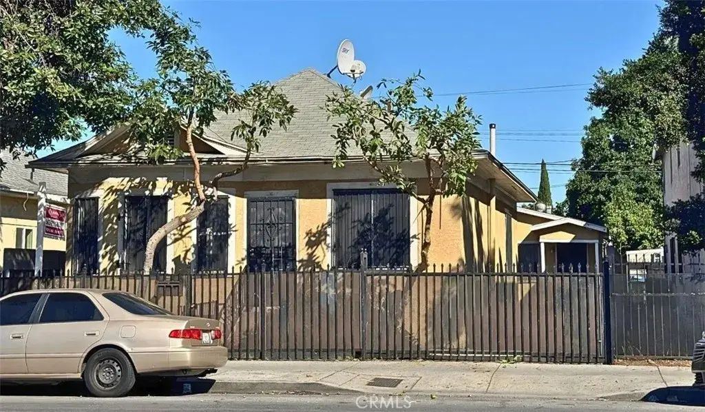 415 E Vernon Avenue, Los Angeles