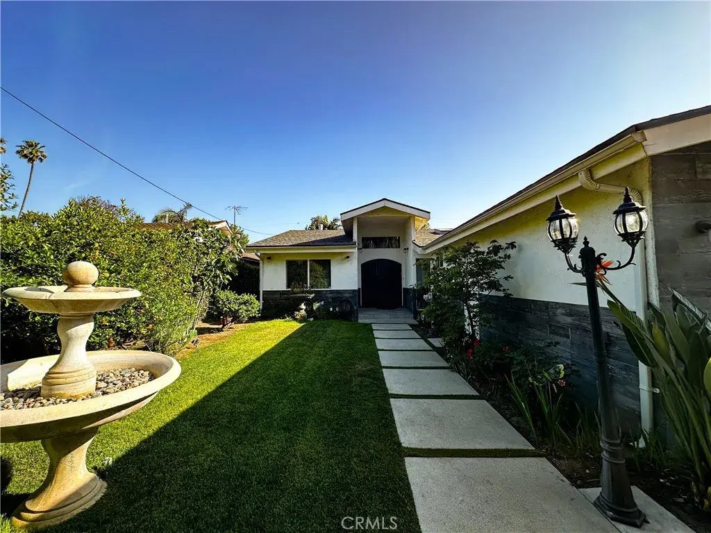 13154 Addison Street, Sherman Oaks