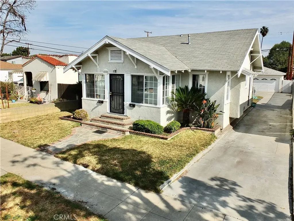 5886 Myrtle Avenue, Long Beach
