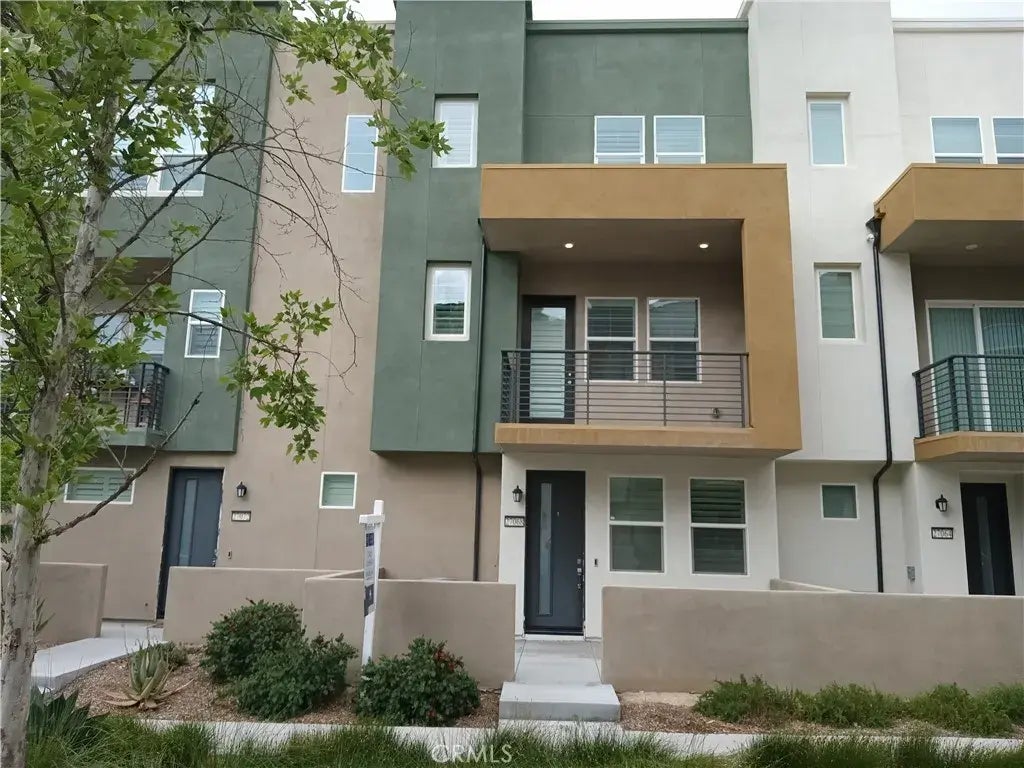 27068 Deer Way, Valencia