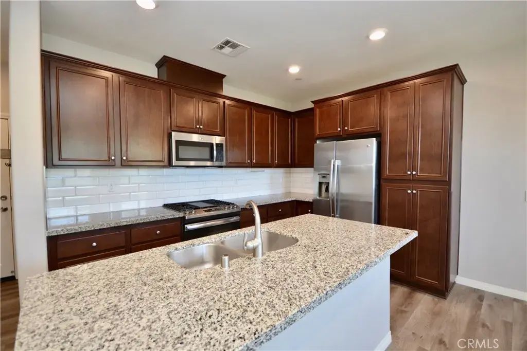 40446 Calle Real, Murrieta