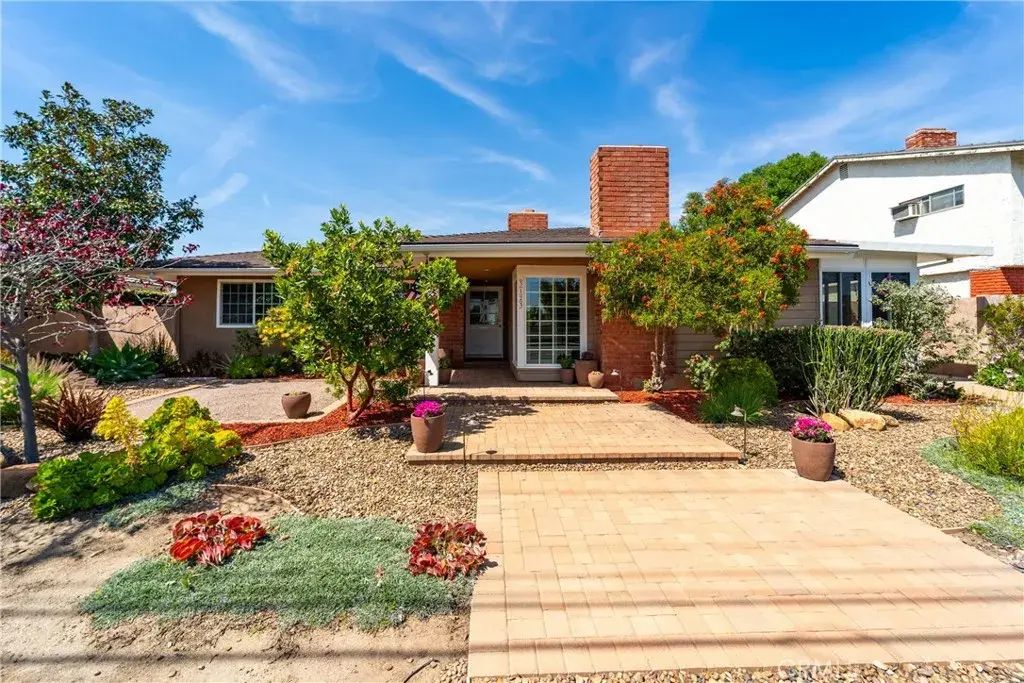 3123 E La Veta Avenue, Orange