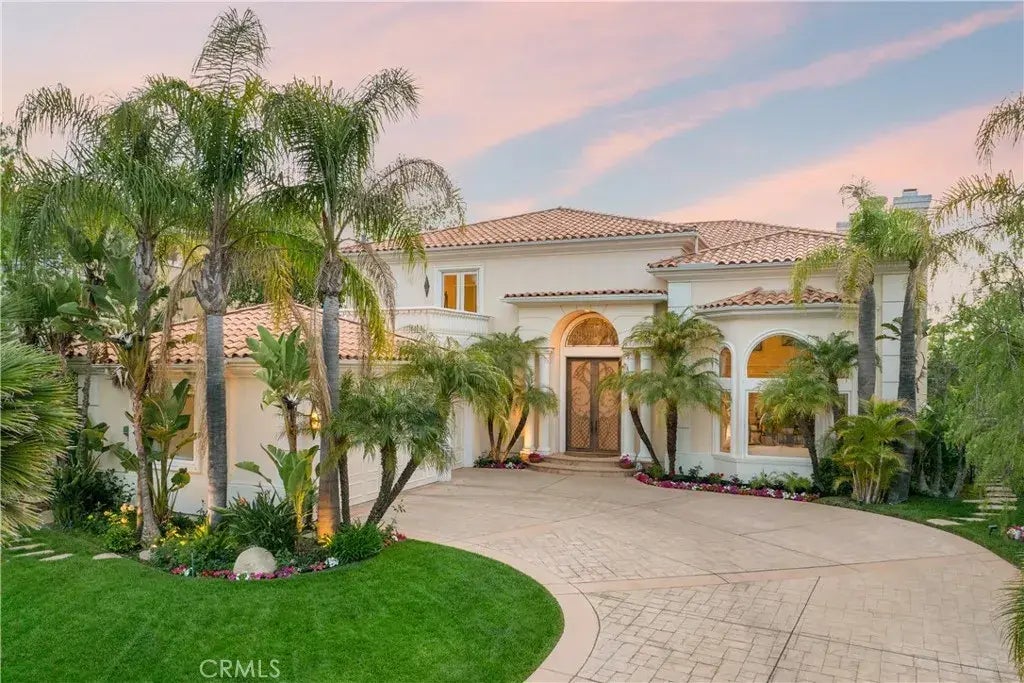 3901 Rock Hampton Drive, Tarzana