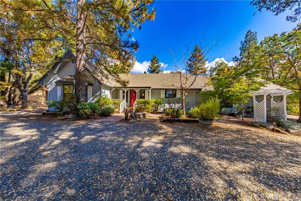51192 Bon Veu Dr, Oakhurst