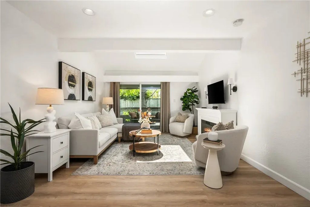 23732 Hillhurst Drive 32, Laguna Niguel