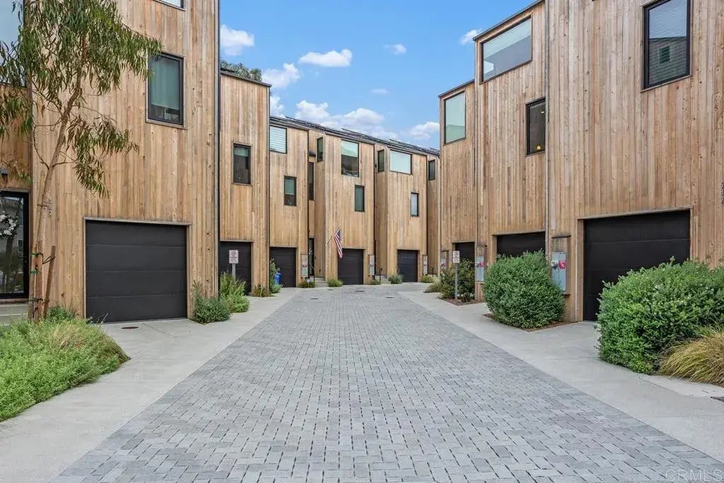 580 Laguna Drive, Carlsbad