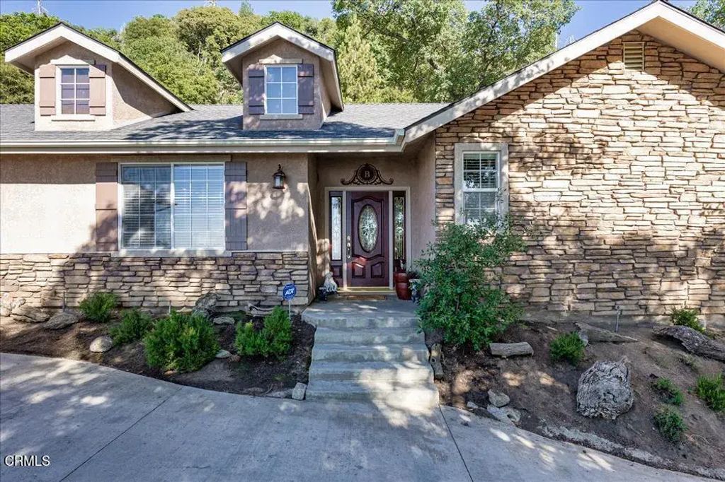 26750 El Camino Drive, Tehachapi