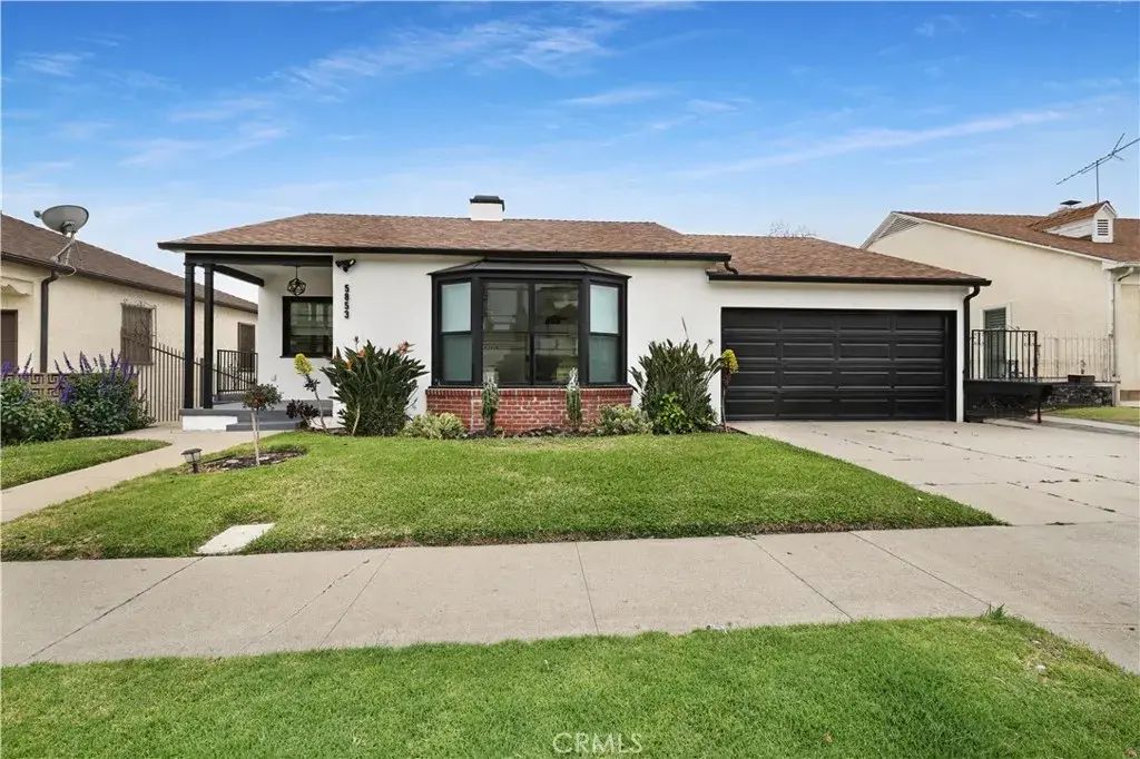 5853 S La Brea Avenue, Los Angeles