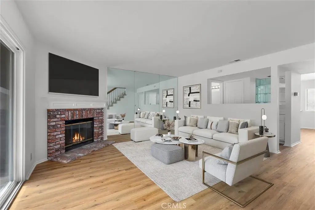 1417 12th Street 9, Manhattan Beach