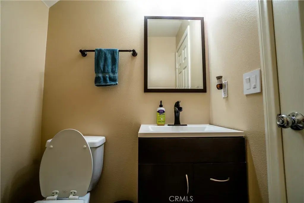 216 W Merlot Drive, Covina