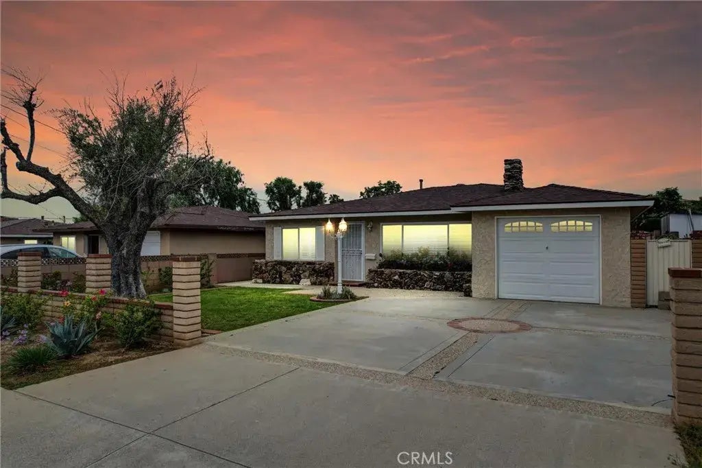 18531 E Pearl Avenue, Orange