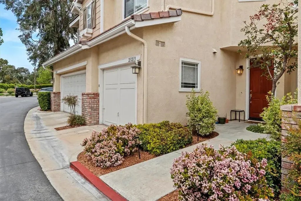 23213 Napa Drive, Valencia