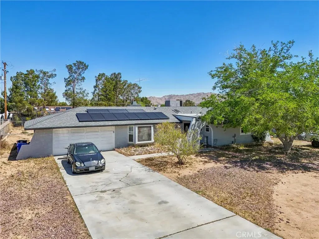 14544 Jelan Avenue, Apple Valley