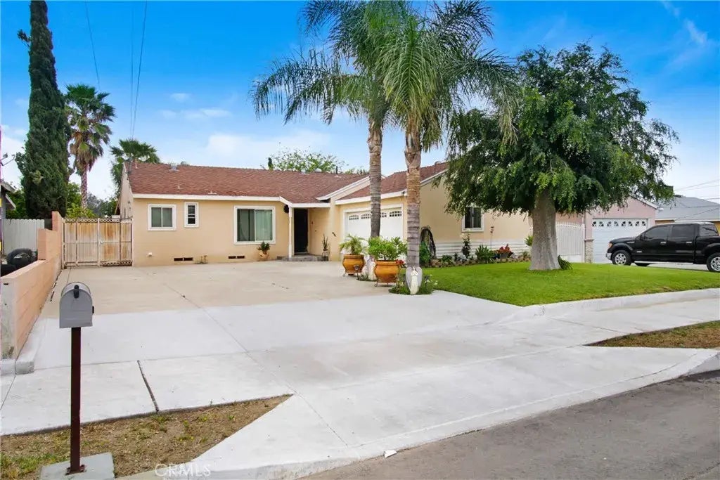 10005 Elwood Avenue, Fontana