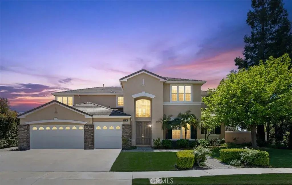 2438 Vista Del Sol, La Verne