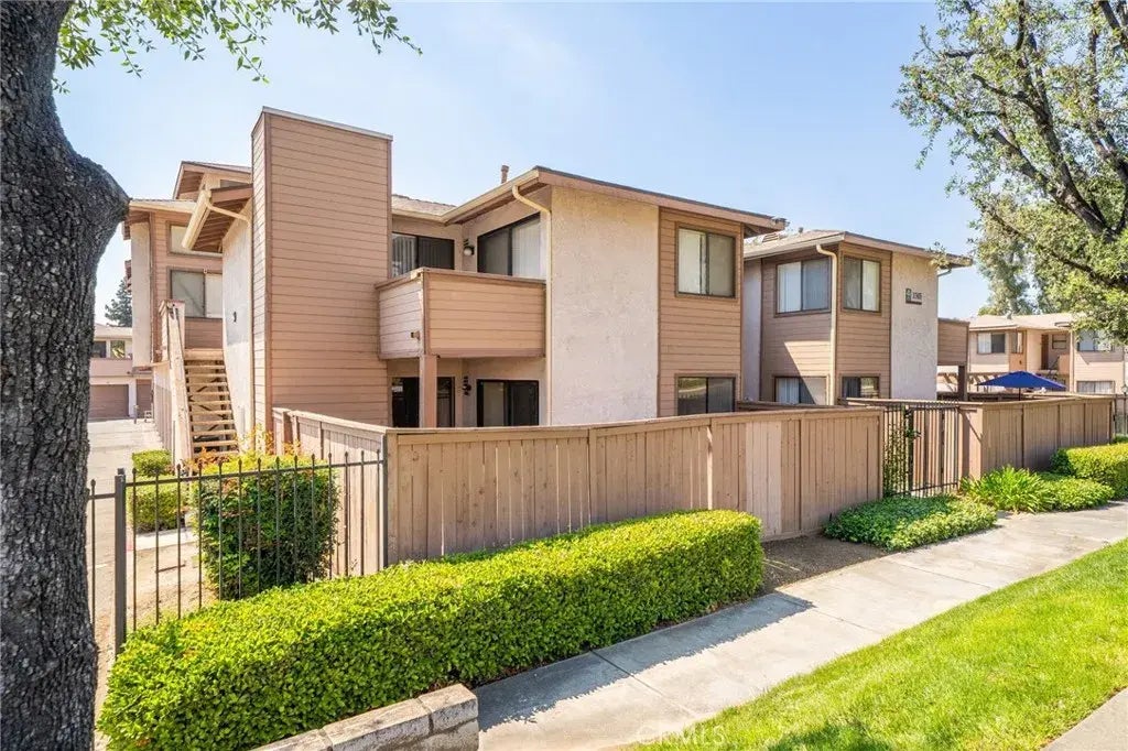 1303 Massachusetts Avenue 101, Riverside